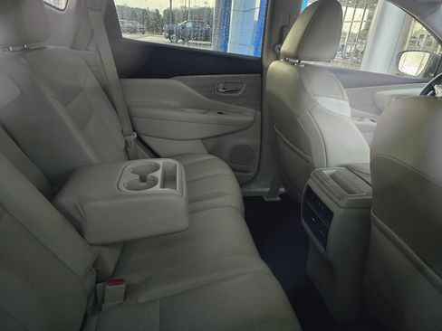 Used 2019 Nissan Murano SL image 4