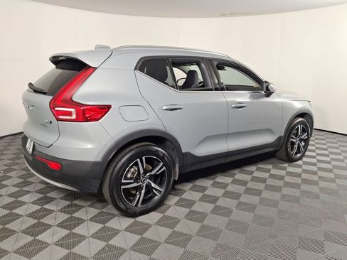 Certified 2025 Volvo XC40 B5 Core AWD/4WD image 8