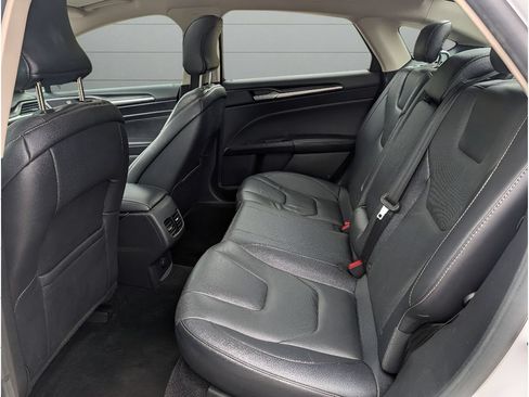 Used 2018 Ford Fusion Titanium AWD/4WD image 26
