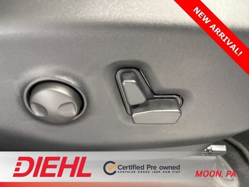 Used 2026 Chrysler Pacifica Limited w/ S Appearance Package image 17