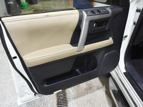 Used 2013 Toyota 4Runner Limited RWD image 9