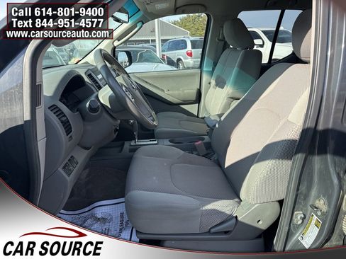 Used 2011 Nissan Frontier SV w/ SV Premium Utility Pkg image 11