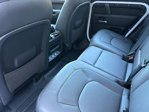 New 2026 Land Rover Defender 110 X-Dynamic SE image 23