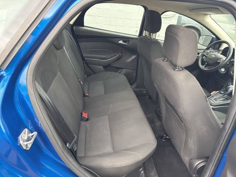 Used 2018 Ford Focus SE FWD image 20