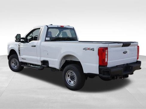New 2026 Ford F250 XL w/ F-250 >10K GVWR Package image 5