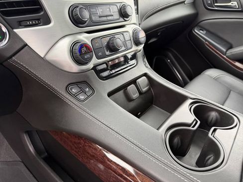 Used 2020 GMC Yukon SLT w/ Premium Edition AWD/4WD image 34
