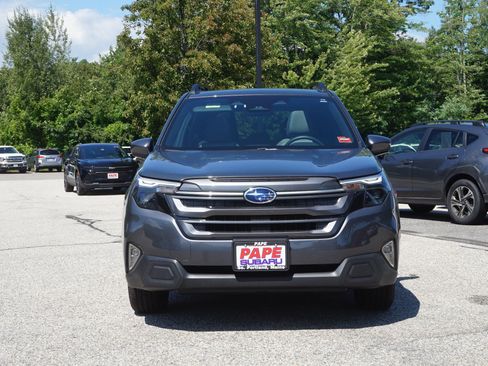 Used 2026 Subaru Forester Premium AWD/4WD image 2