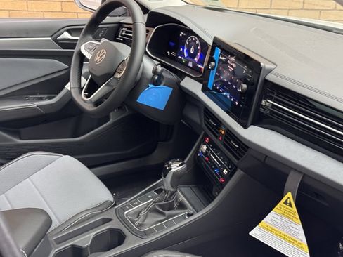 New 2025 Volkswagen Jetta SE image 12