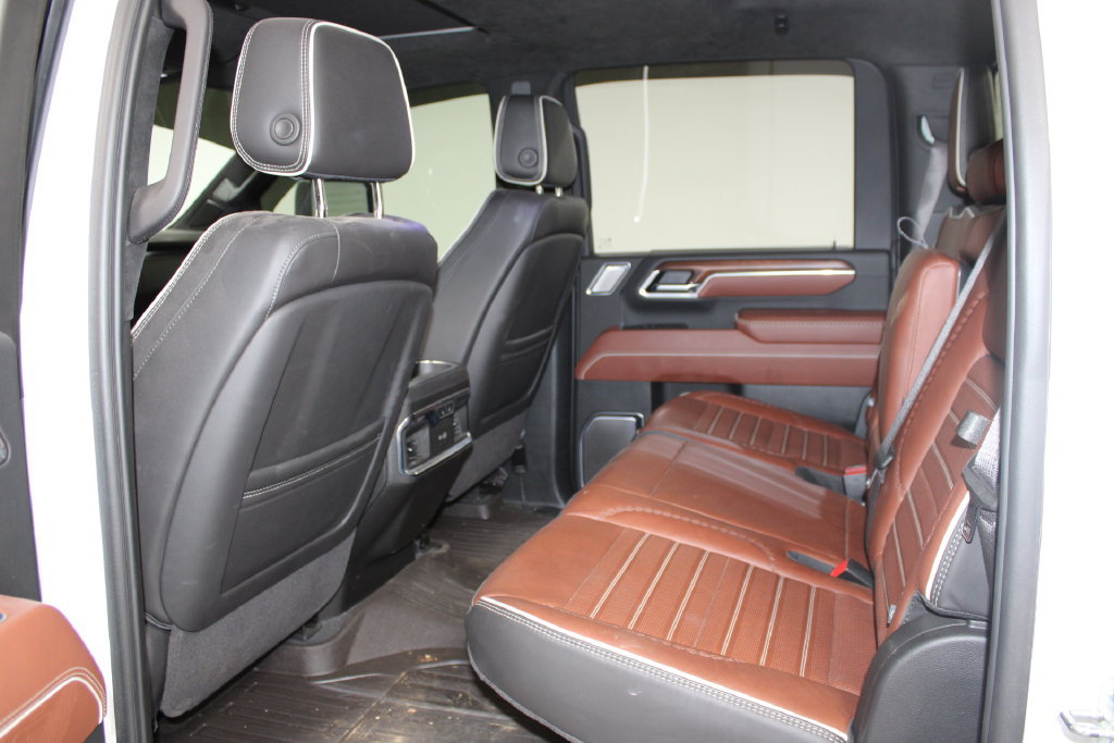 Used 2025 GMC Sierra 3500 Denali Ultimate AWD/4WD image 19