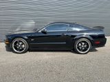 Used 2005 Ford Mustang GT image 2