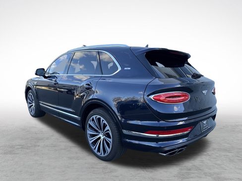 Used 2022 Bentley Bentayga image 3