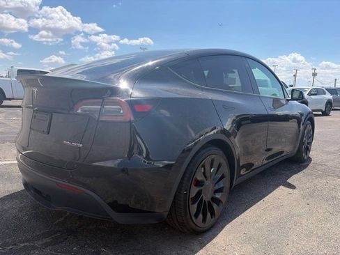 Used 2022 Tesla Model Y Performance AWD/4WD image 5