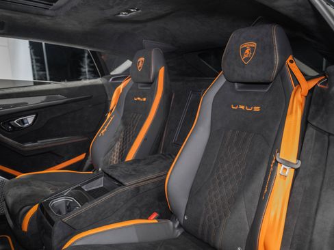 Used 2024 Lamborghini Urus Performante image 23