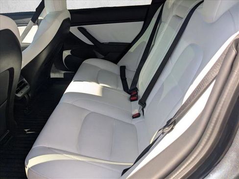 Used 2020 Tesla Model 3 Performance image 19