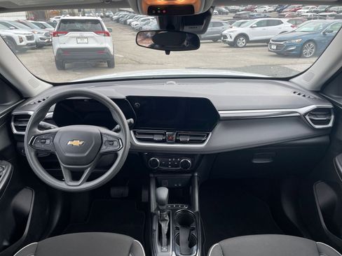 Used 2025 Chevrolet TrailBlazer LT image 31