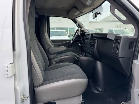 Used 2024 GMC Savana 2500 w/ Driver Convenience Package image 16