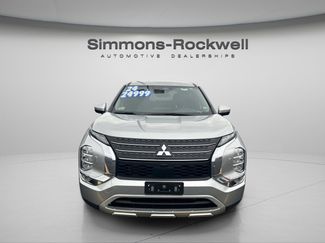 Used 2024 Mitsubishi Outlander SE video 1