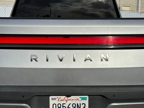 Used 2022 Rivian R1T Adventure AWD/4WD image 19