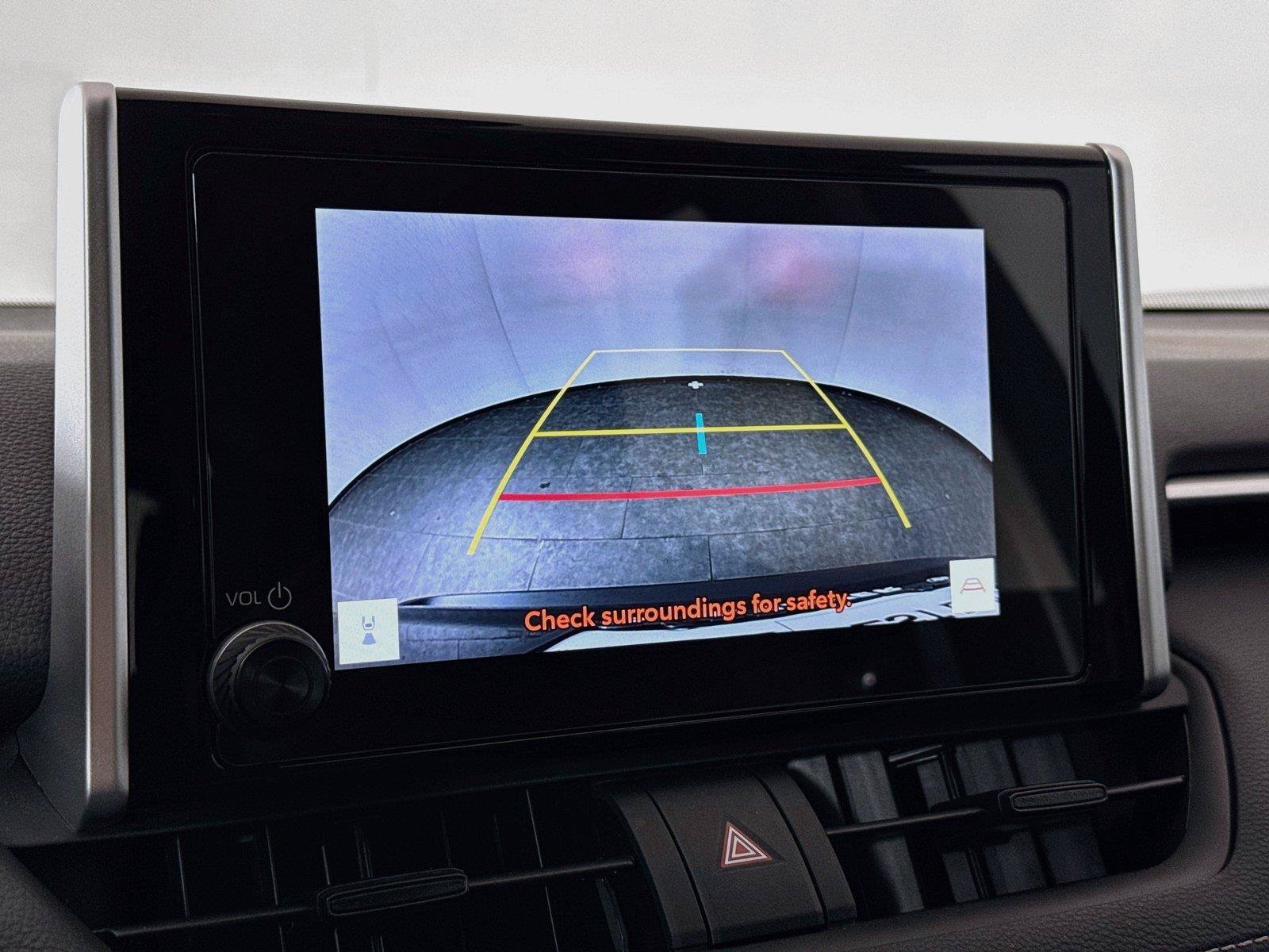 Certified 2025 Toyota RAV4 LE FWD image 21
