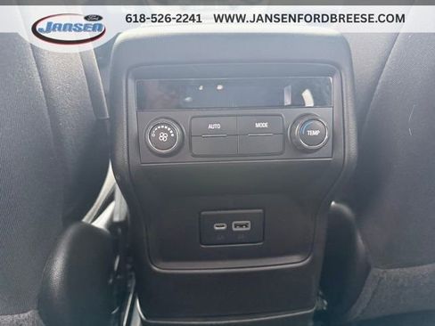 Used 2023 GMC Acadia SLE image 25