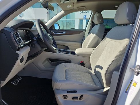 New 2026 Volkswagen Atlas SEL Premium R-Line image 13