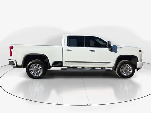 Used 2024 Chevrolet Silverado 2500 High Country w/ High Country Premium Package AWD/4WD image 10