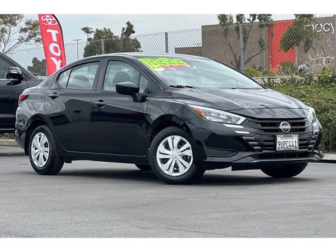 Used 2025 Nissan Versa S w/ Trunk Package image 2