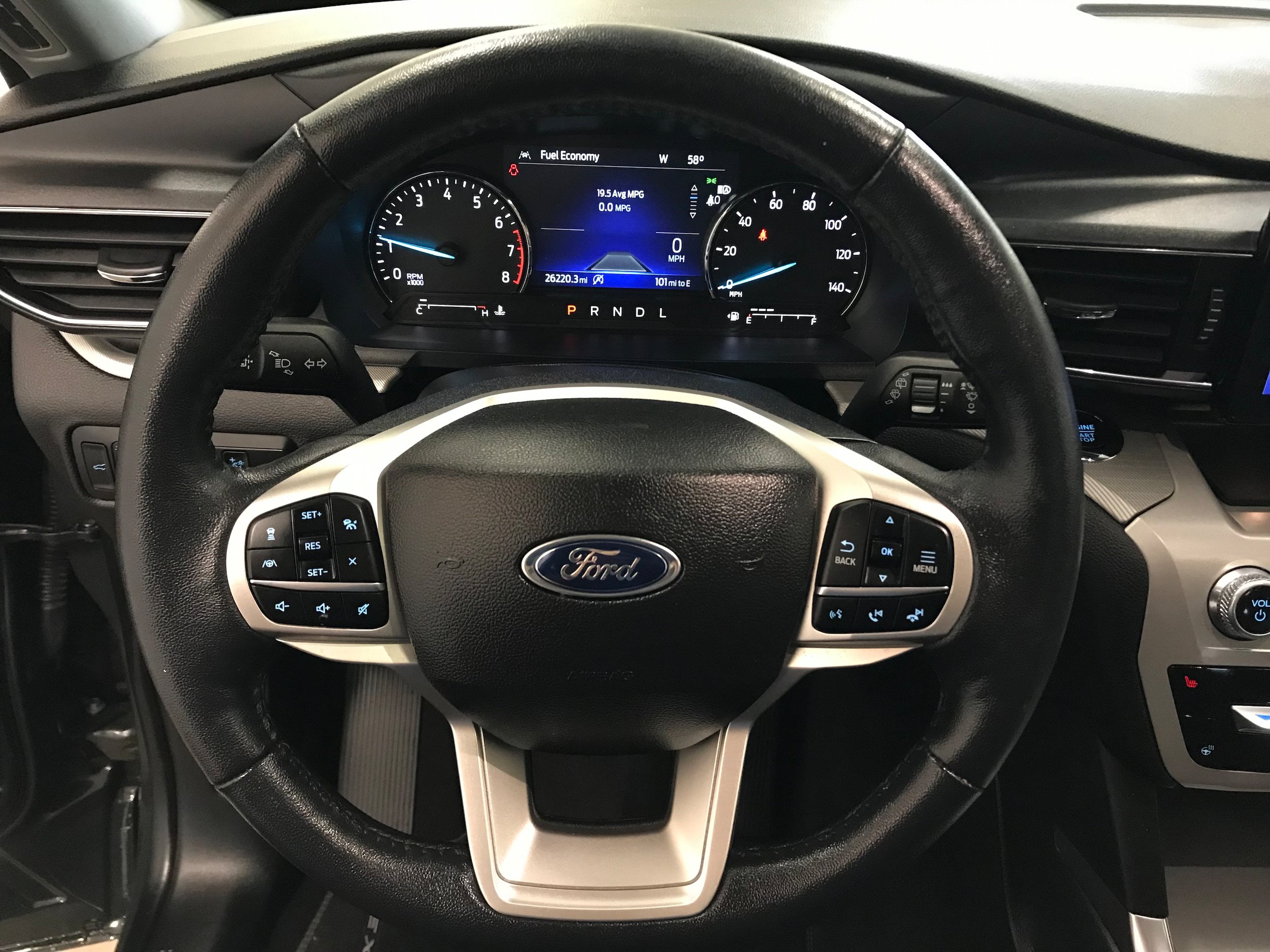 Used 2023 Ford Explorer XLT w/ Equipment Group 202A AWD/4WD image 17