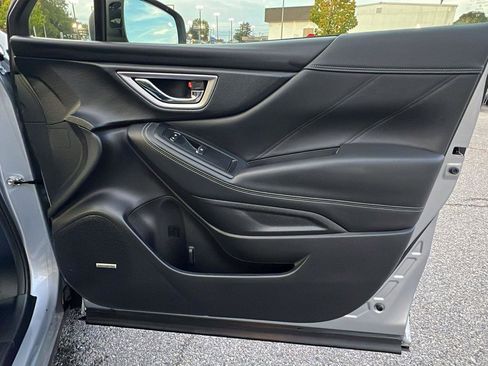 Used 2021 Subaru Forester Touring image 12