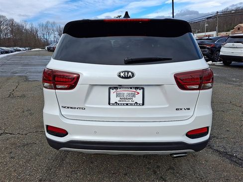Used 2019 Kia Sorento EX image 6