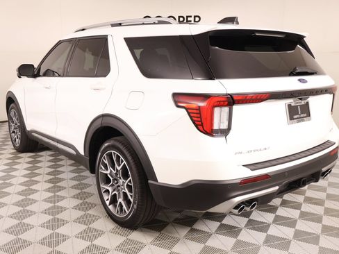 Used 2025 Ford Explorer Platinum w/ Ultimate Package AWD/4WD image 26
