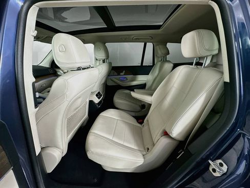 Certified 2025 Mercedes-Benz GLS 450 4MATIC image 25