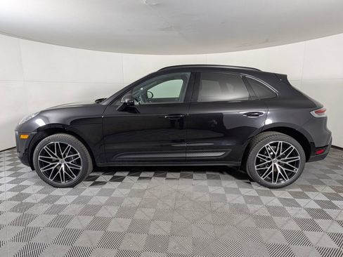 New 2026 Porsche Macan image 2