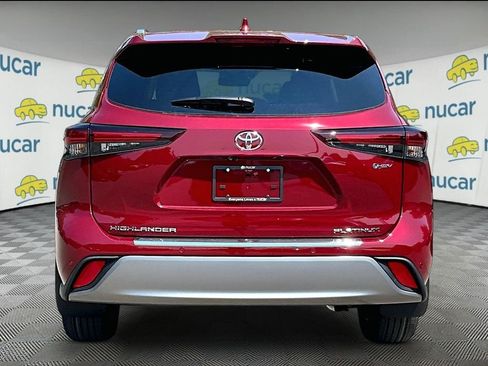 New 2026 Toyota Highlander Platinum AWD/4WD image 6