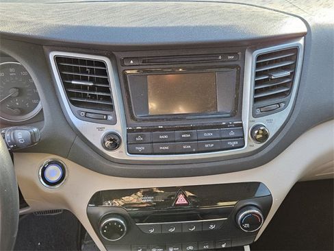 Used 2016 Hyundai Tucson Sport image 12