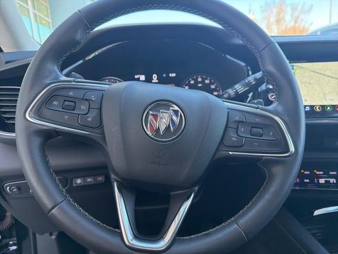 Used 2022 Buick Envision Avenir w/ Technology Package II image 23