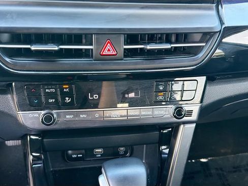 Used 2025 Kia Seltos S FWD image 15