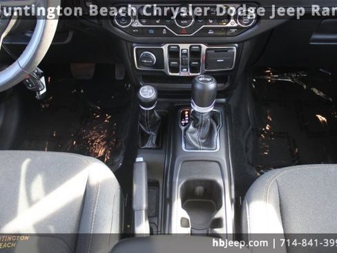 Used 2024 Jeep Wrangler Unlimited Sahara image 14