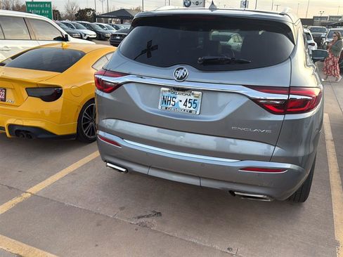 Used 2020 Buick Enclave Avenir image 10