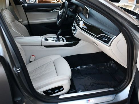 Used 2020 BMW 740i w/ Luxury Rear Seating Package image 48