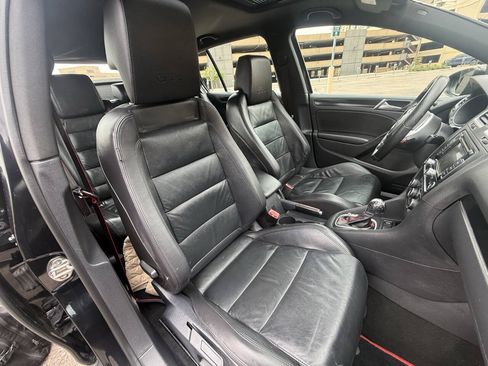 Used 2014 Volkswagen GTI Driver's Edition FWD image 27