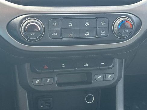 Used 2022 GMC Canyon Elevation w/ Elevation Premium Package image 23