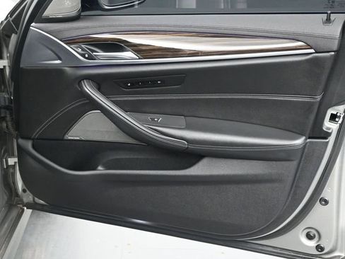 Used 2019 BMW M5 w/ Executive Package image 11