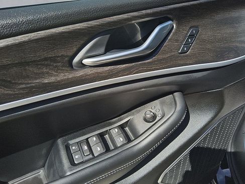 New 2026 Jeep Grand Cherokee L Limited w/ Limited Altitude Package image 19