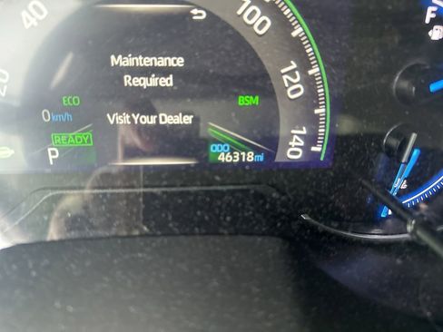 Used 2023 Toyota RAV4 XLE w/ Convenience Package image 6