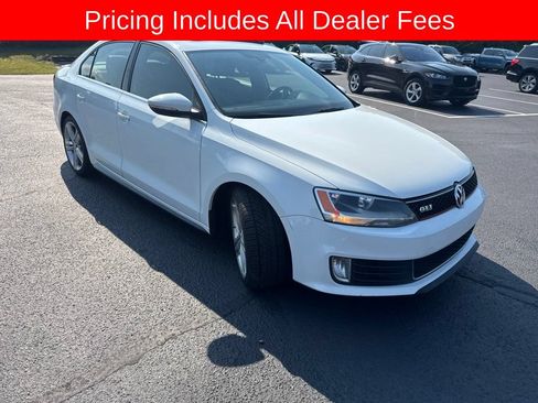 Used 2015 Volkswagen Jetta GLI SE FWD image 3