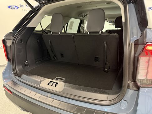 New 2026 Ford Explorer Active w/ Active Comfort Package image 27