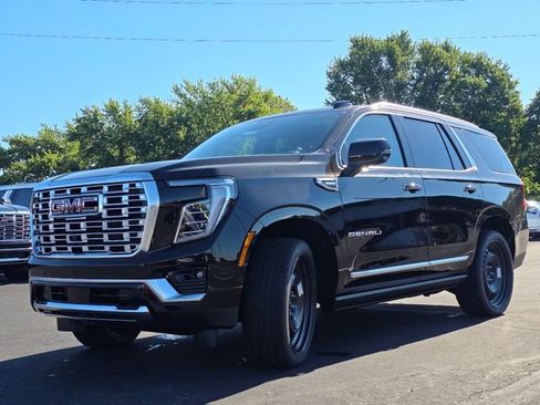 New 2026 GMC Yukon Denali w/ Denali Reserve Package AWD/4WD image 13