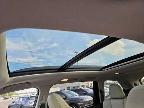 Used 2023 Subaru Ascent Limited w/ Technology Package image 19