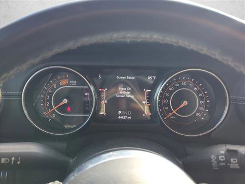 Used 2022 Jeep Wrangler Unlimited Sahara image 3